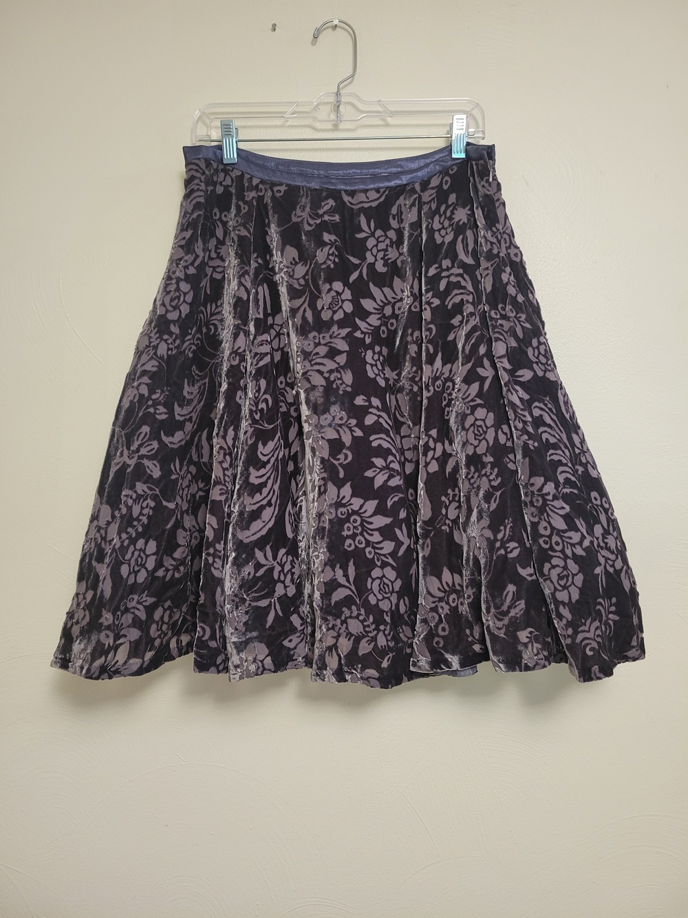 Anthropologie Lithe Velvet Floral Skirt Size 8